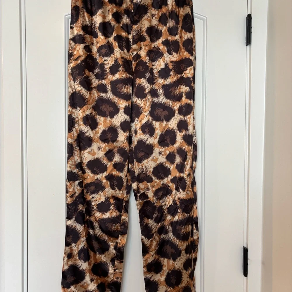 Donna Salyers Leopard Print Pajama Set Silky Glam Lounge Mobwife Small - Picture 6 of 13
